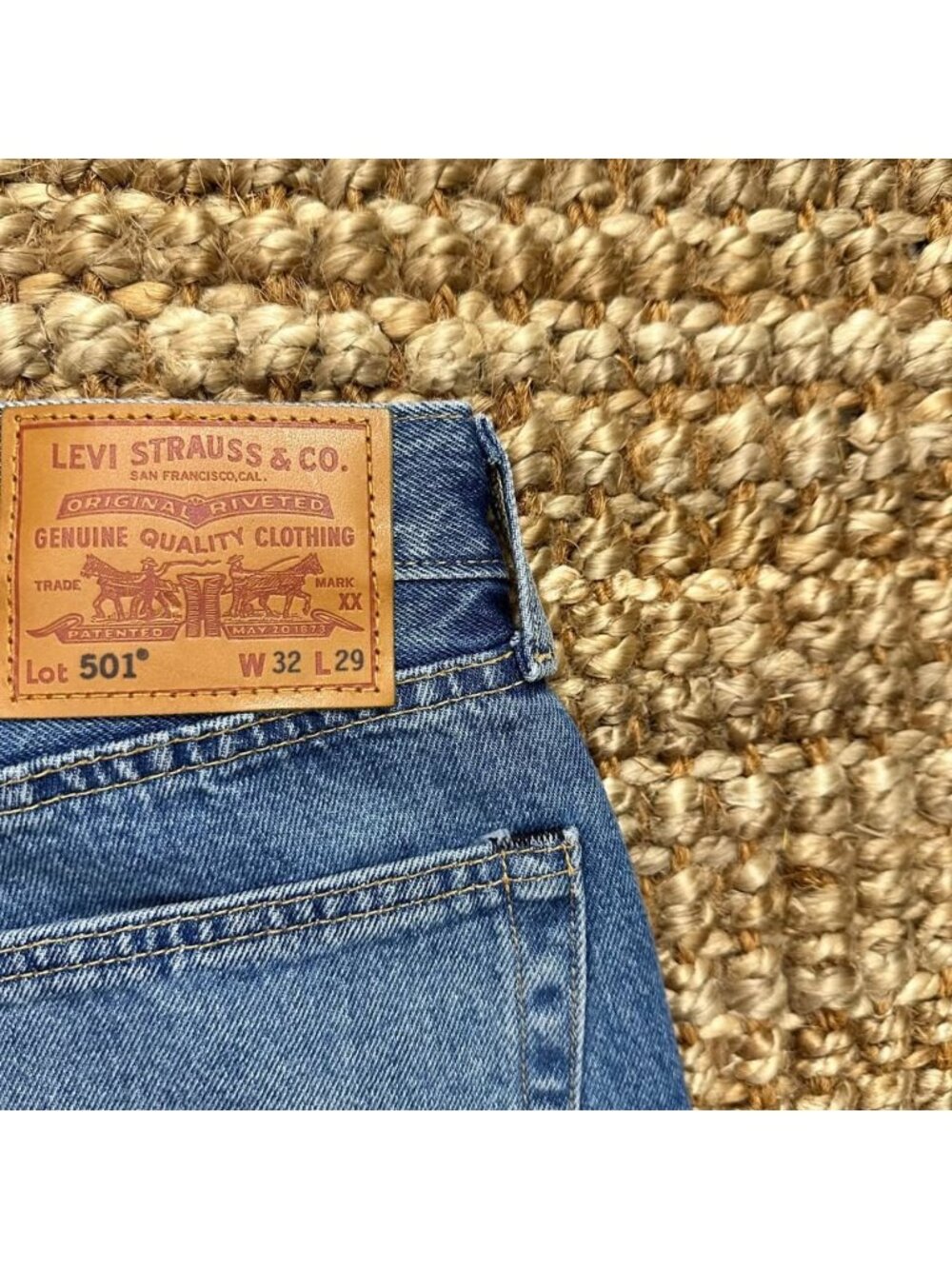 Levis 501 Original Fit Denim Jeans Mens 32x29 W32 L29 Blue Straight Leg